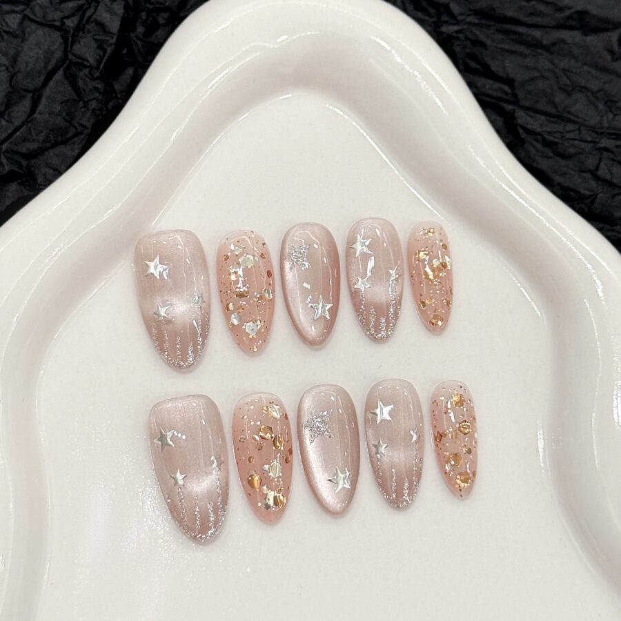 Lashidol ネイルチップ ハンドメイド 付け爪 10枚入 貼るだけ 簡単装着 自然なフィット感 大人可愛いデザイン - 画像 (2)